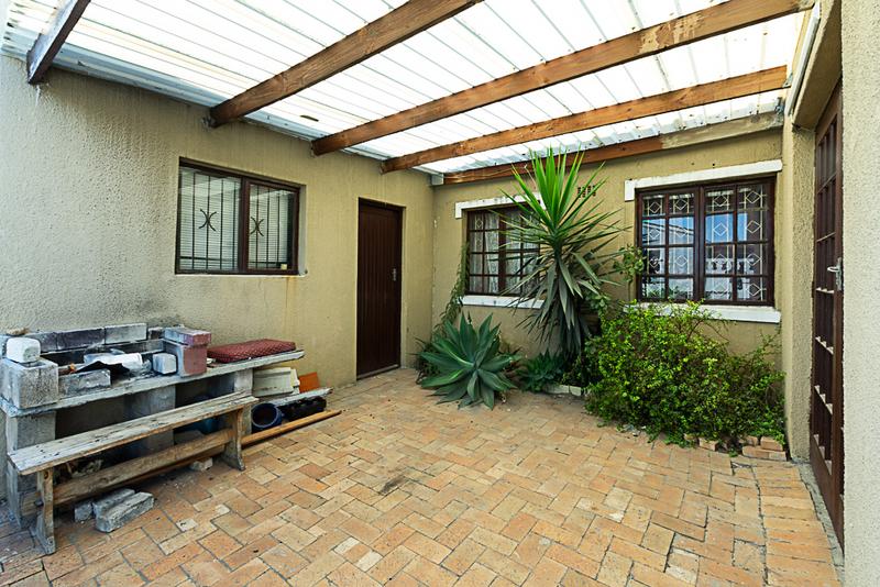 3 Bedroom Property for Sale in Portlands Western Cape